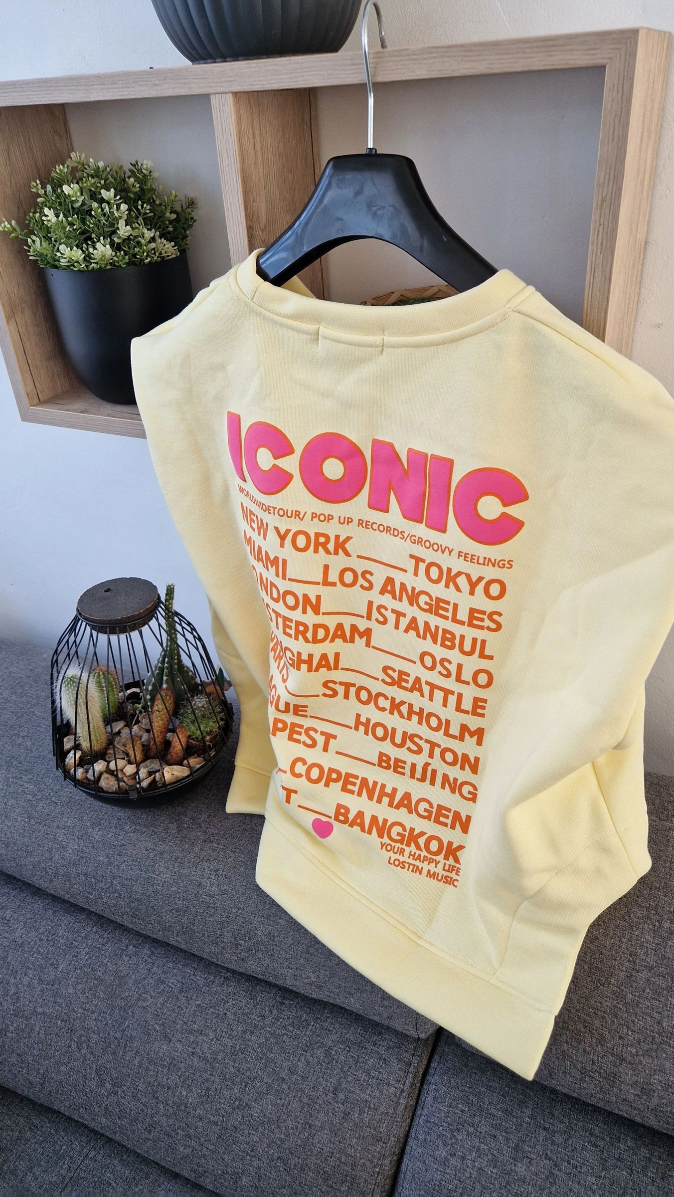 ✨💛 ICONIC mouwloze trui one size Nieuw 💛✨ – photo 3